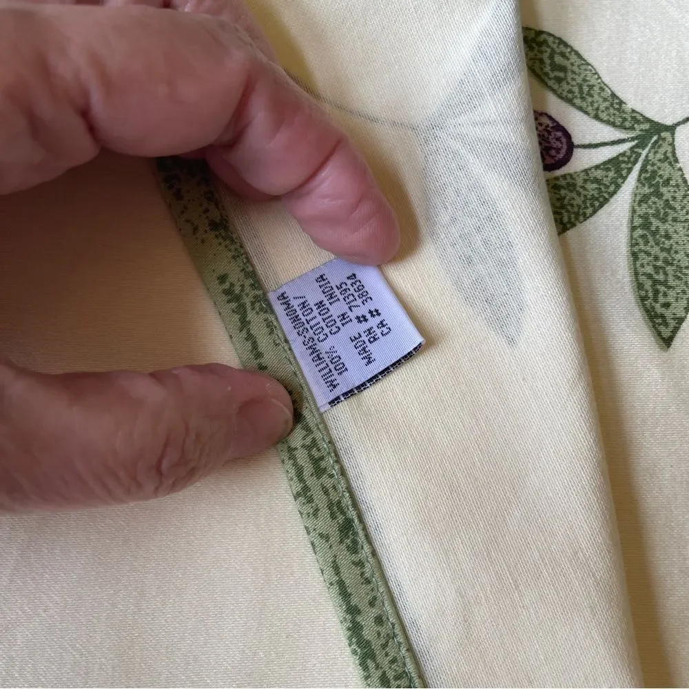 Williams Sonoma Cotton 4 pc dinner napkin olive tuscan green cream large
